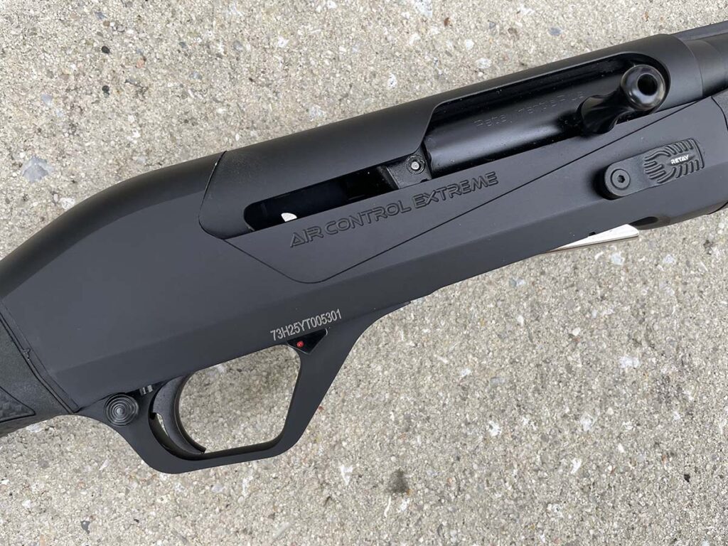 The ACE (Air Extreme Control) uses Retay's Inertia Plus bolt, which pushes the rotary bolt into battery to avoid the dreaded Benelli-esque click.